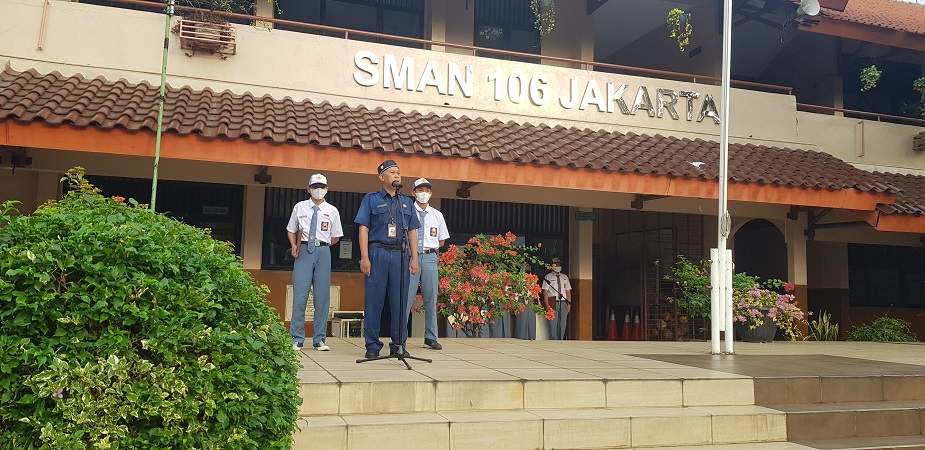 Upacara Bendera Hari Senin